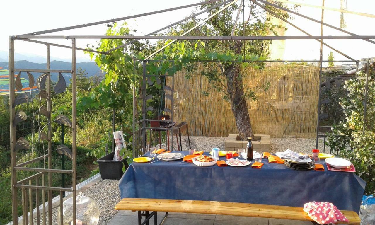 Agriturismo Nonni Devia Lucinasco Екстер'єр фото